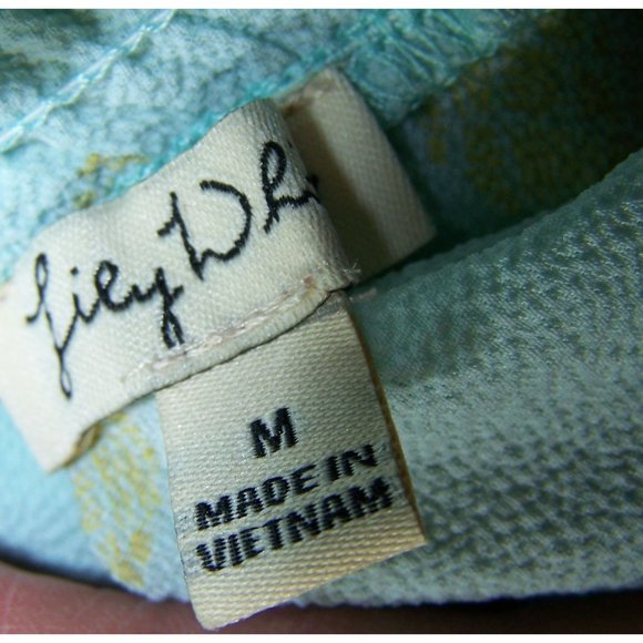 Lily White Top Off Shoulder Pineapple Medium Beach - Picture 5 of 7